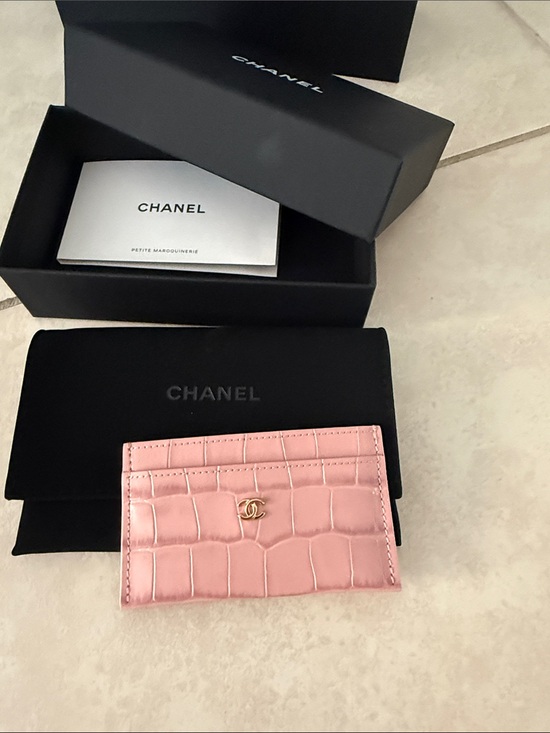 CHANEL Accessories - CHANEL Pink Croc-Effect Card Case with Gold CC